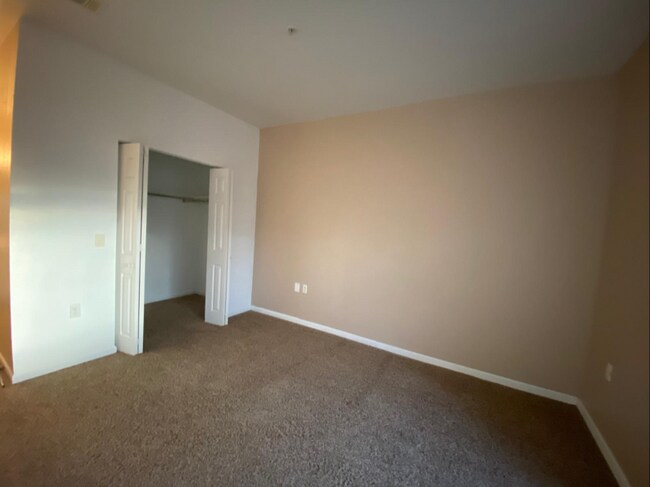 Building Photo - 4545 Wheaton Dr
