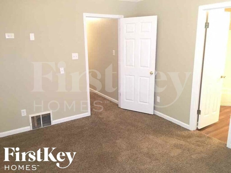 Building Photo - 865 Abbey Grove Ln