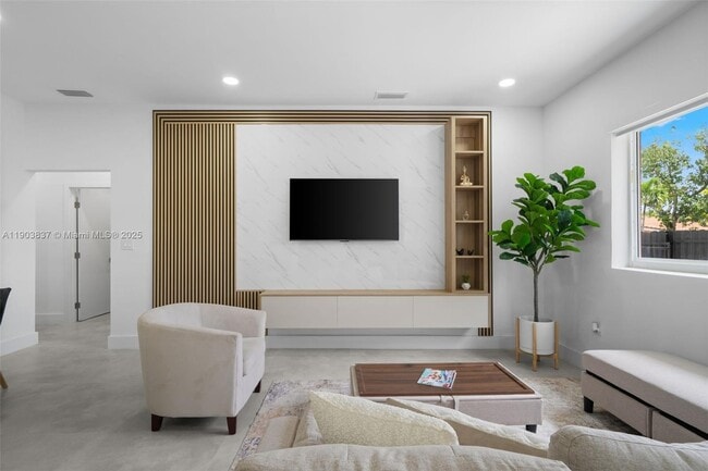 Building Photo - 4301 NW 4th St