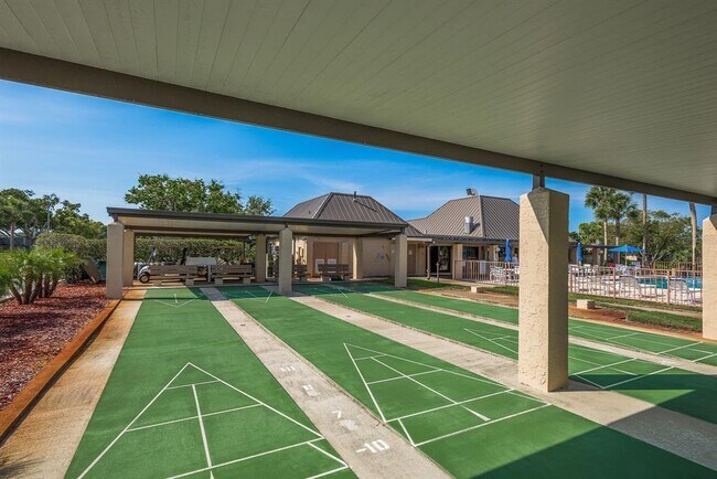 Building Photo - 4229 Stratford Dr