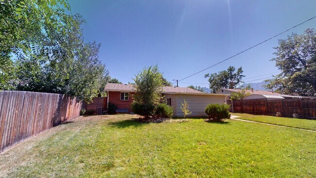 Building Photo - Great home! 3/1.5 w flex room!