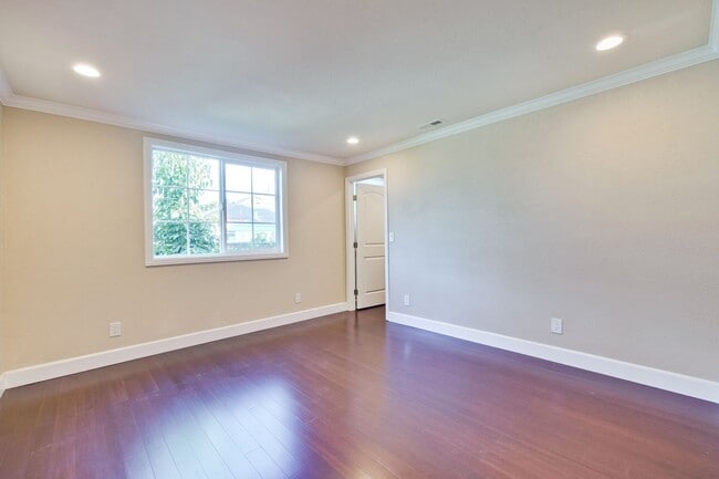 Building Photo - Wow! What a Great Home! Available Soon!