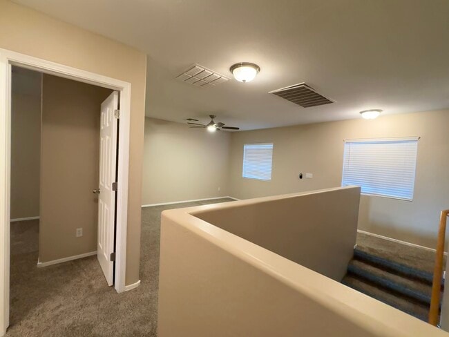 Building Photo - 11549 W Mountain View Rd