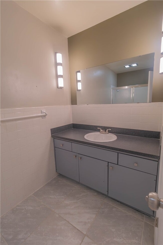 Building Photo - 14 Britten Cir