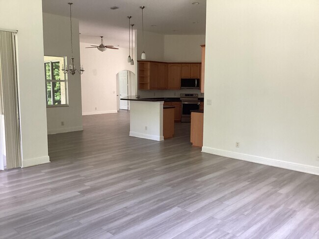 Building Photo - 17119 Alexander Run