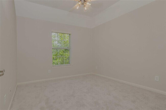 Building Photo - 137 E Montfair Blvd
