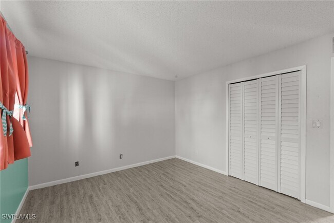 Building Photo - 304 Tudor Dr