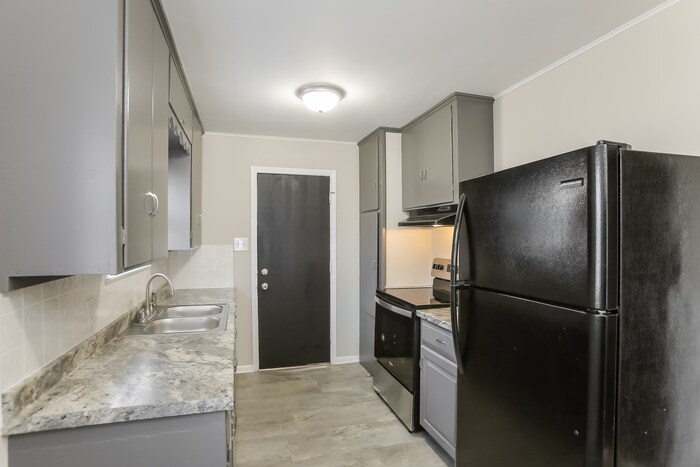 Building Photo - 5004 Glenside Dr