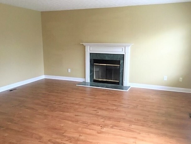 Building Photo - 328 Prairie Run Dr