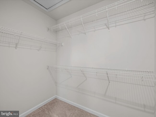 Building Photo - 179 Presidents Pointe Ave