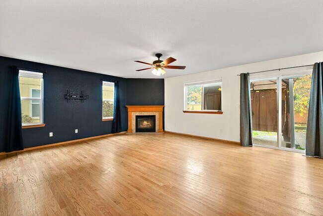 Building Photo - Spacious 4-Bedroom Olympia Home with A/C, Stunning Accents & Walk In Pantry!