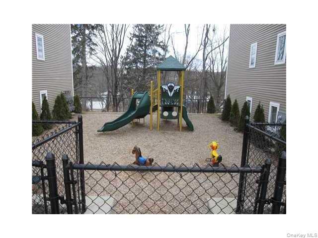 Building Photo - 202 Tondo Cir