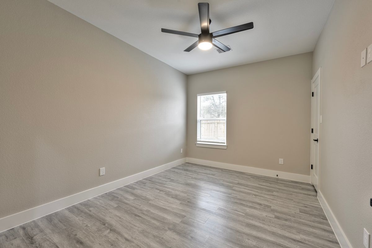 Building Photo - 7811 Sandra St