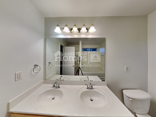 Building Photo - 14617 Karen Graham Court