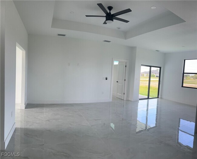 Building Photo - 804 NW 36th Pl