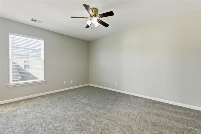 Building Photo - Spacious 5-Bedroom Home in the Live Oak Community – Richmond Hill, GA