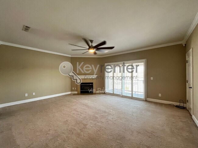Building Photo - 3166 Waterfront Dr