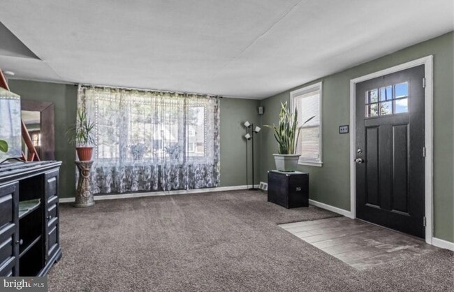 Building Photo - 809 Millwood Rd