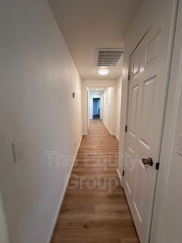 Building Photo - 145 N A St