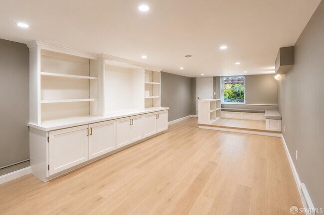 Building Photo - 2825 Filbert St