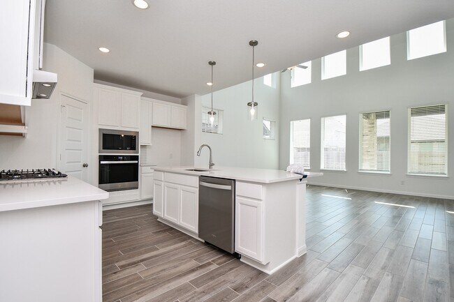 Building Photo - 7711 Pale Petunia Trl