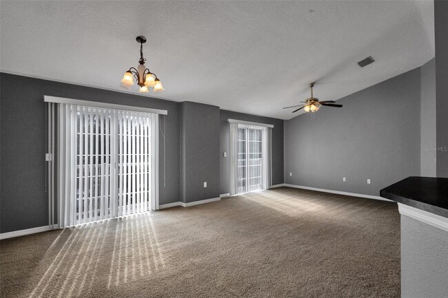 Building Photo - 6723 Breezy Palm Dr