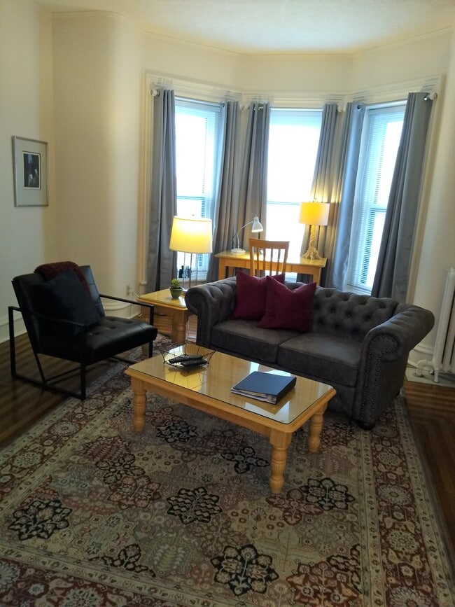 Building Photo - 501 E Mississippi Dr