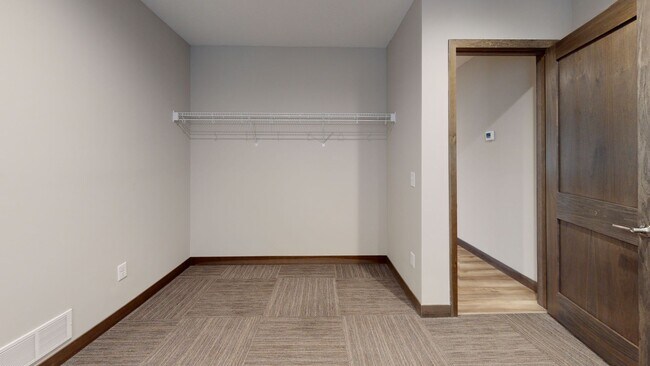 Building Photo - 882 20th Ave SE