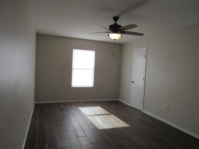 Building Photo - 335 Redfish Dr