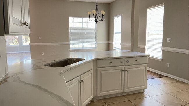 Building Photo - 404 Blackberry Ln