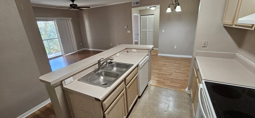 KItchen Island - 5614 Pinnacle Heights Cir
