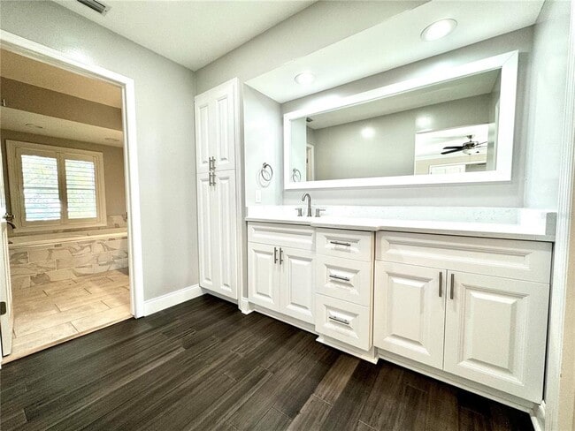 Building Photo - 7315 Hunt Club Ln