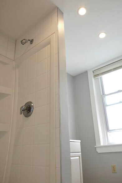 Bathroom - 201 Locust St