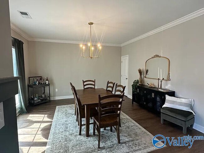 Building Photo - 4024 Rockland Cir SE