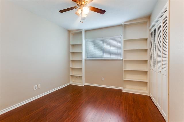 Building Photo - 1221 Middle Cove Dr