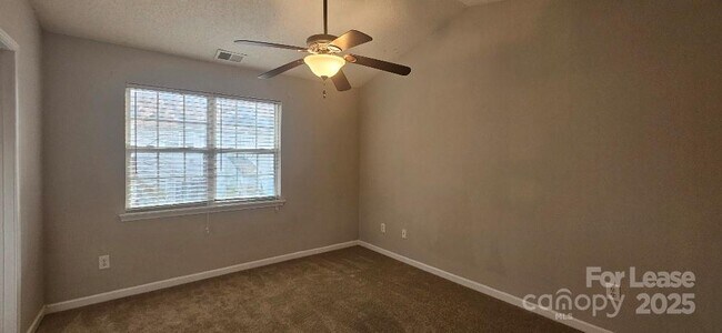 Building Photo - 6807 Juniper Tree St