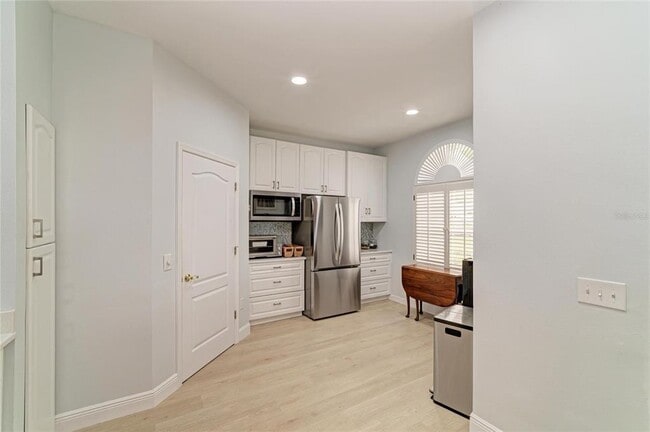 Building Photo - 5721 Cottonwood St