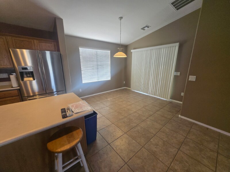 Building Photo - 13985 W Maui Ln