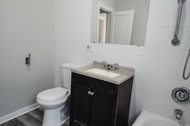 Building Photo - 6633 S Campbell Ave