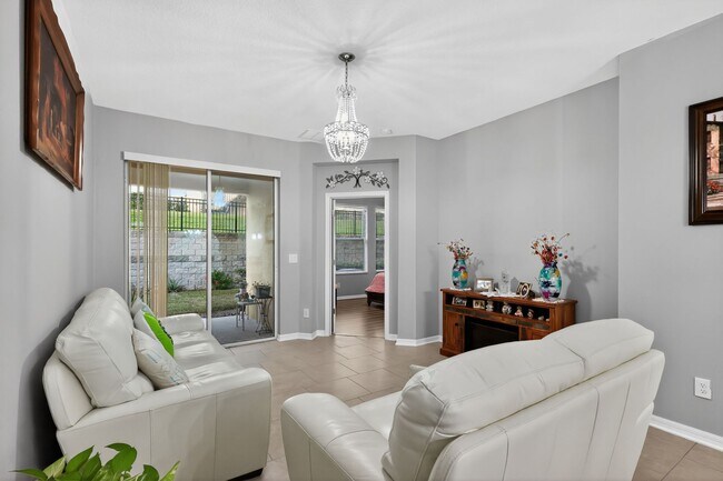 Building Photo - 17523 Promenade Dr