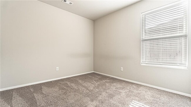 Building Photo - 5016 W Colfax Loop