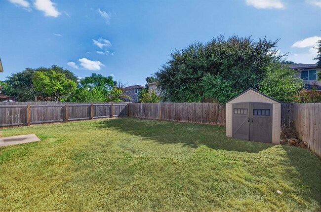 Building Photo - 2802 Turtle River Dr