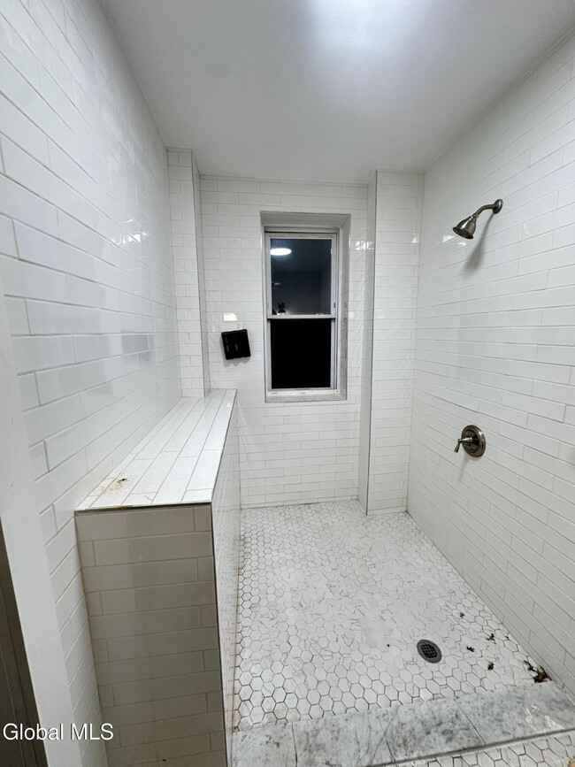 Building Photo - 51 Elm St