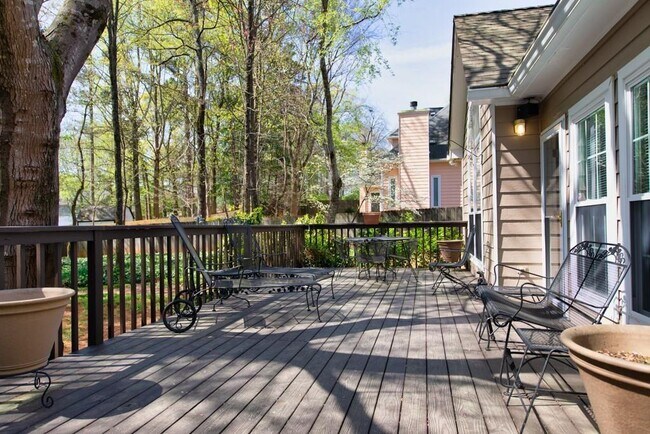 Building Photo - 2501 Peregrine Trail NW