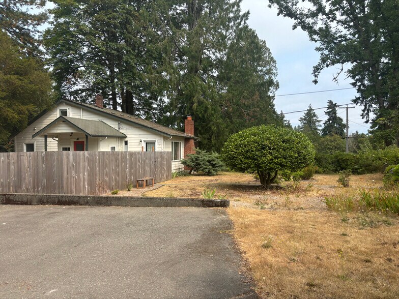 Building Photo - 1109 Shorewood Dr