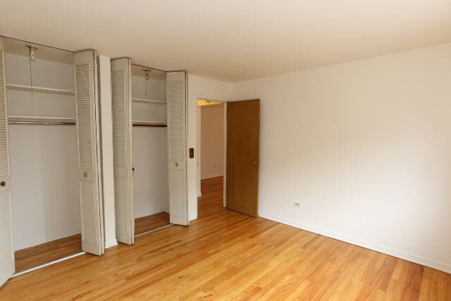 Building Photo - 503 W Briar Pl