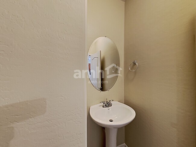 Building Photo - 7719 S 69th Lane