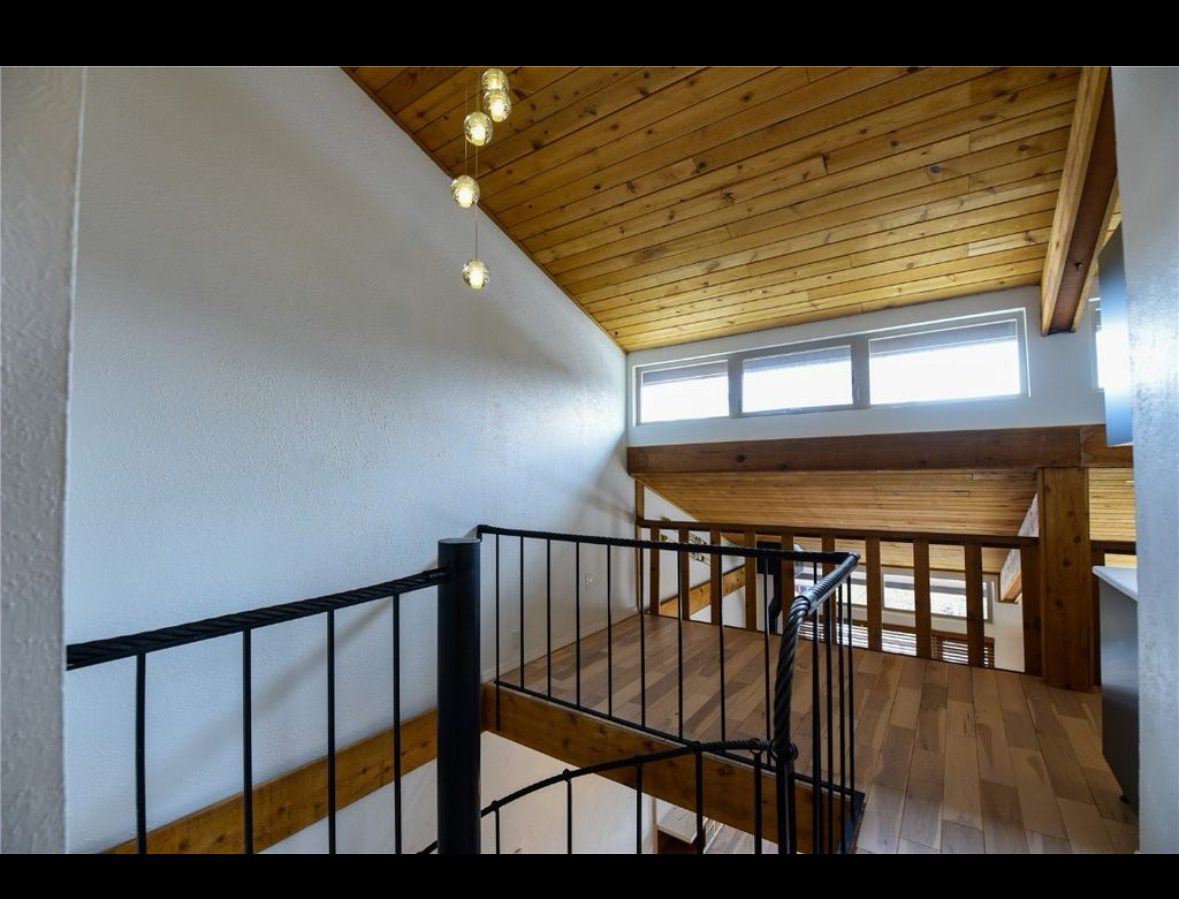 Building Photo - 166 S Fuller Placer Rd