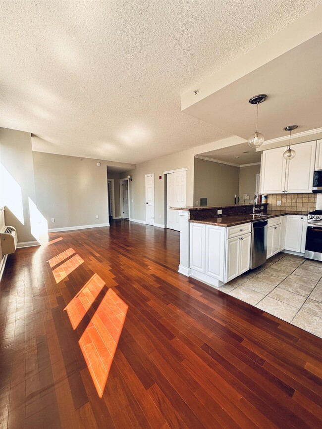 Building Photo - 311 Washington St