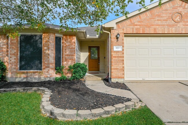 Building Photo - 4022 Mt Everest Way